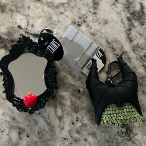 Bath&body works Villain pocket back holders